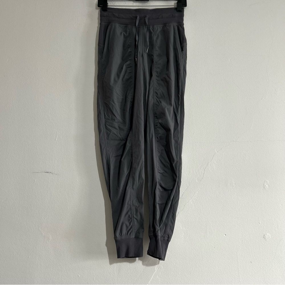 Lululemon Dance Studio Joggers Titanium Grey Size 2 Athletic Casual Travel